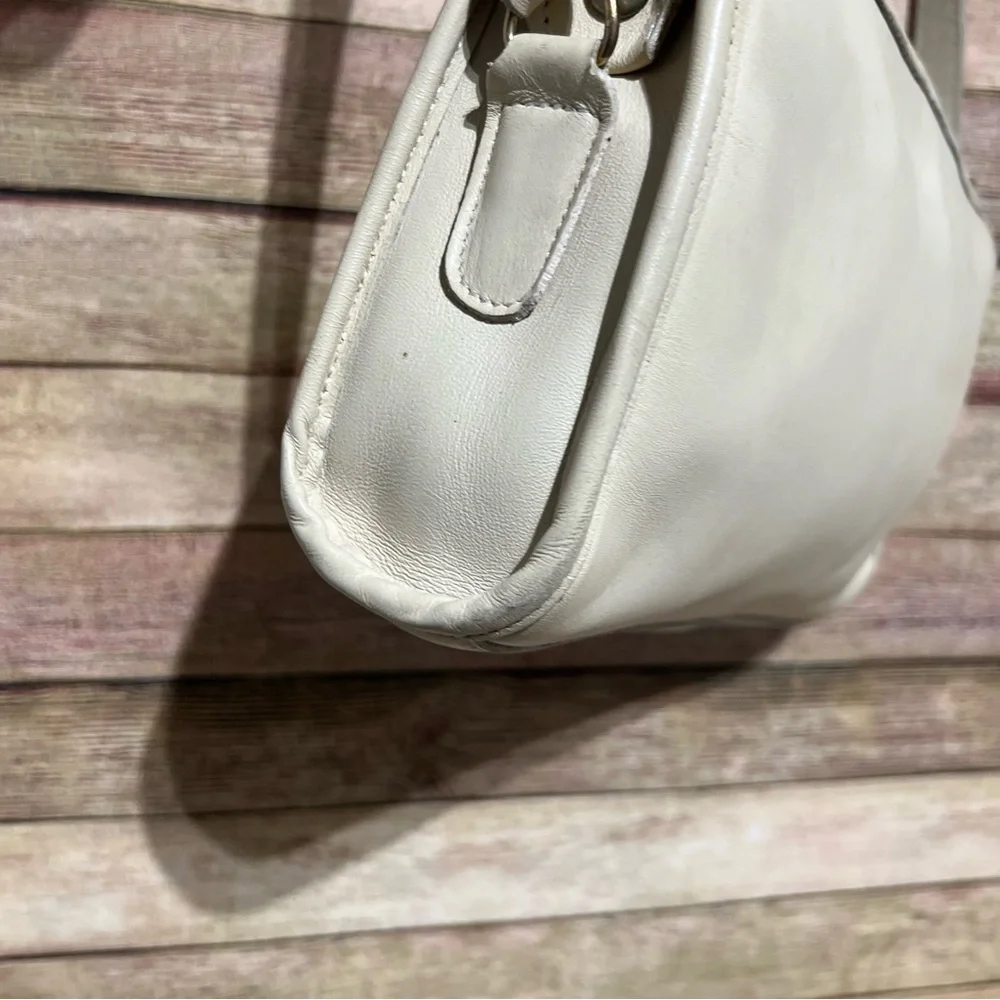 Coach White Leather Vintage Crossbody